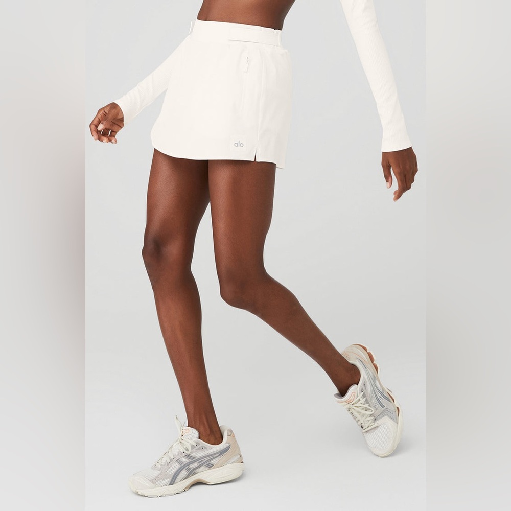 Alo Elevation High Waist Mini Skirt in Ivory White XXS